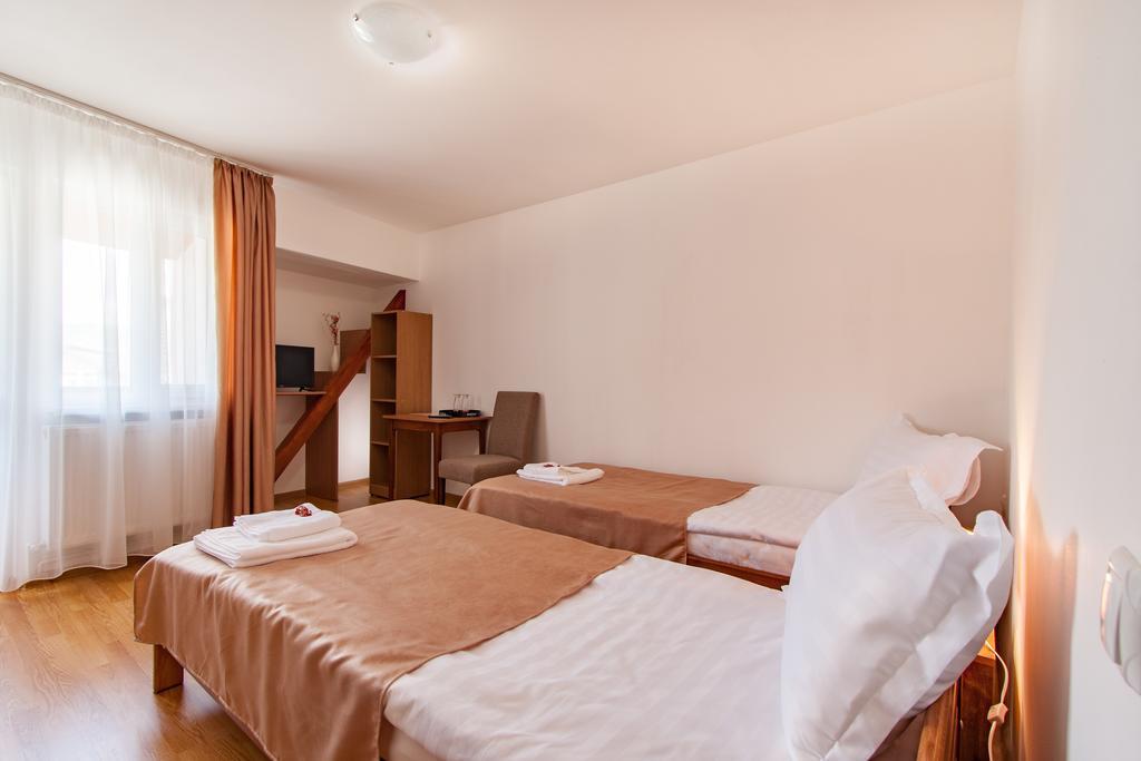 Hotel Casa Arbo Călimăneşti Zewnętrze zdjęcie